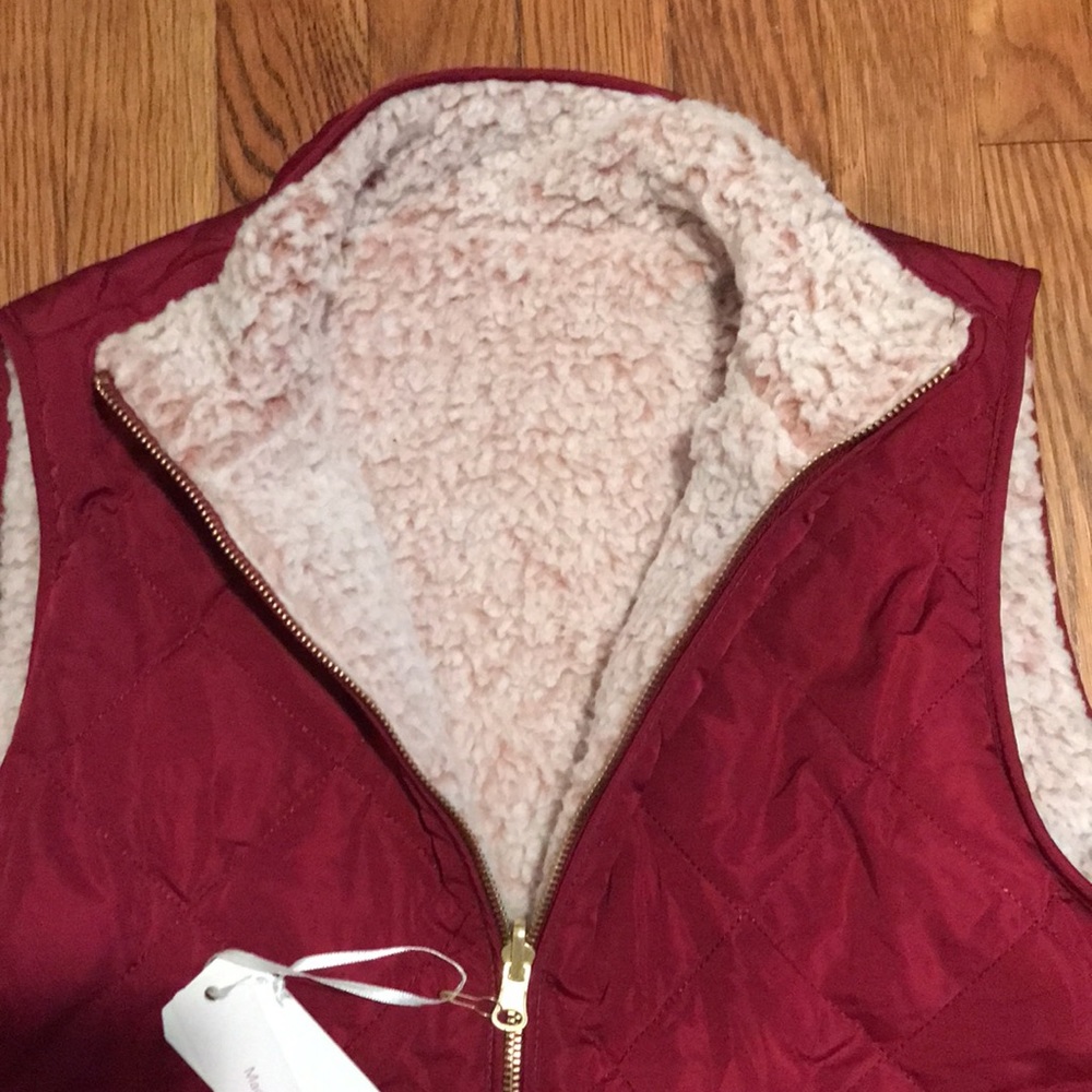 Raspberry Reversible Vest - Picture 2 of 6